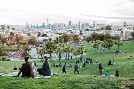 Picnic at Dolores Park in the 任务的区